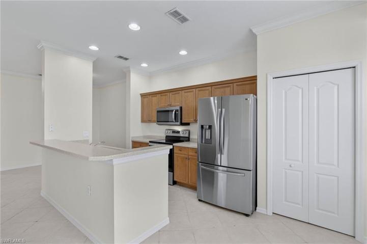 8490  Kingbird  LOOP, Estero, FL 33967