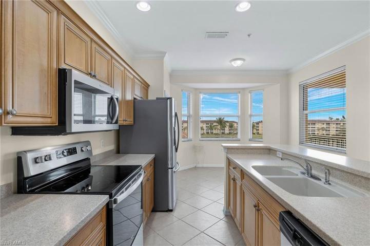 8490  Kingbird  LOOP, Estero, FL 33967