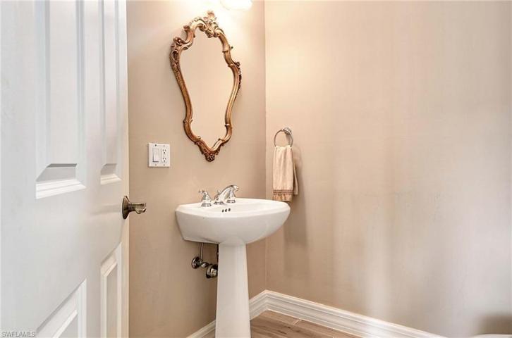 Half Bath off the kitchen and family room