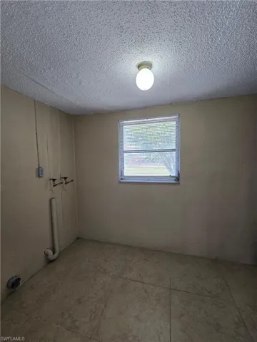 702 Se 47th St 2, Cape Coral, Florida 33904