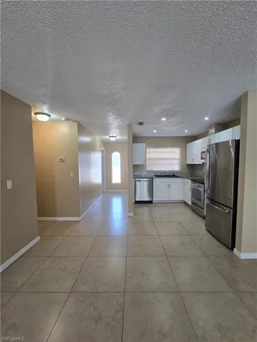 702 Se 47th St 2, Cape Coral, Florida 33904