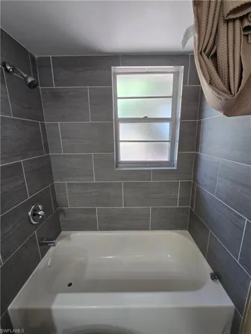 702 Se 47th St 2, Cape Coral, Florida 33904
