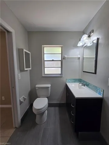 702 Se 47th St 2, Cape Coral, Florida 33904