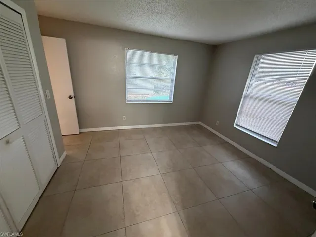 702 Se 47th St 2, Cape Coral, Florida 33904