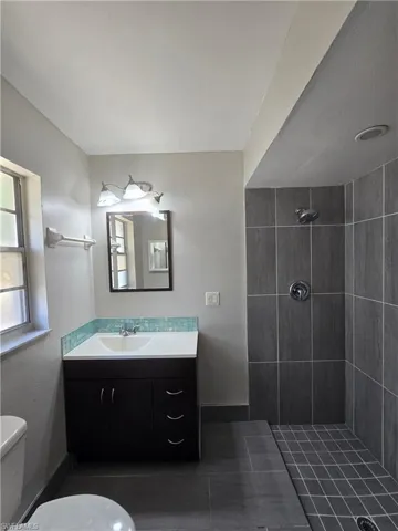 702 Se 47th St 2, Cape Coral, Florida 33904