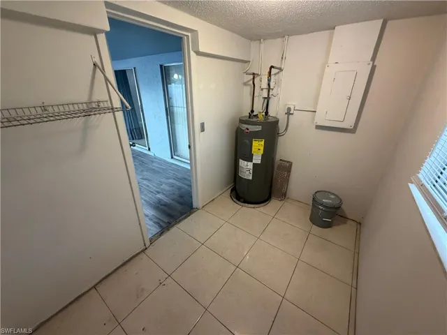 702 Se 47th St 2, Cape Coral, Florida 33904
