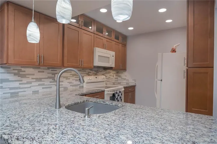14831  Summerlin Woods  DR, Fort Myers, FL 33919