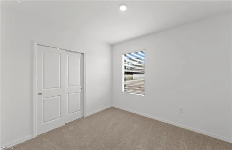 624 Oasis Lake Pl, Lehigh Acres, Florida 33936