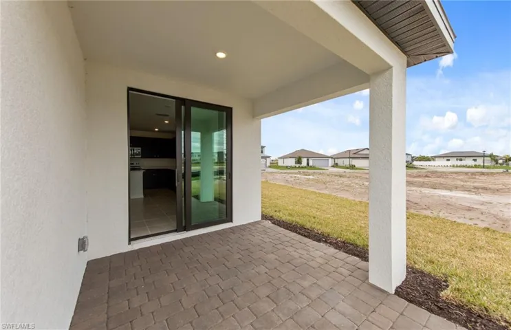 624 Oasis Lake Pl, Lehigh Acres, Florida 33936