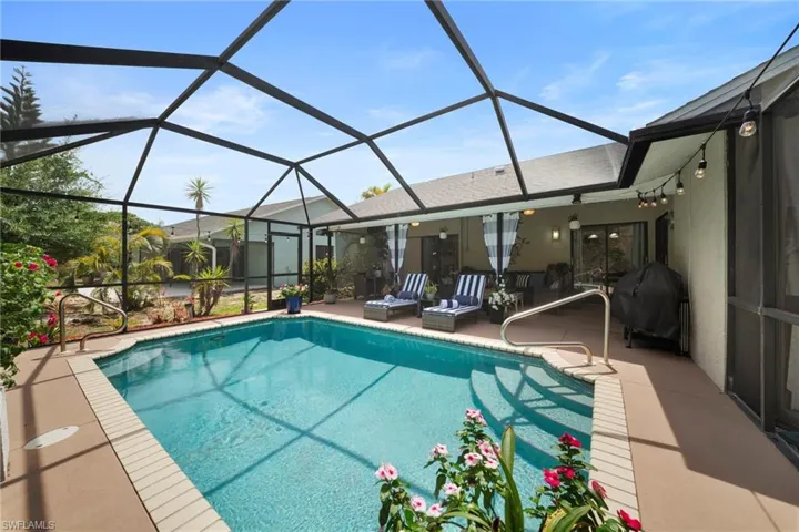 19101 Pine Run Ln, Fort Myers, Florida 33967