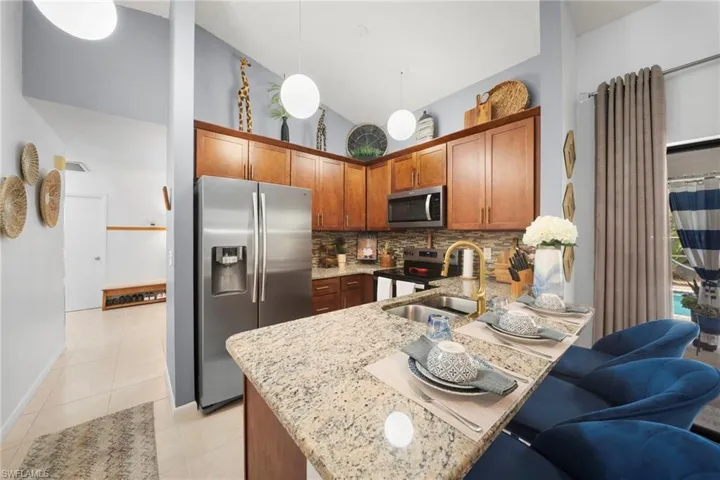 19101 Pine Run Ln, Fort Myers, Florida 33967