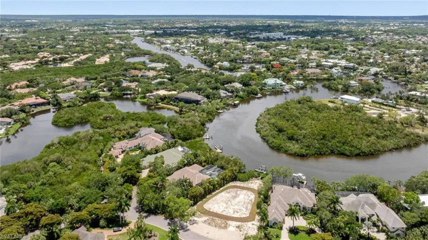 27311 Oak Knoll Dr, Bonita Springs, Florida 34134