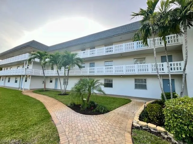 315  Saint Andrews  BLVD, Naples, FL 34113