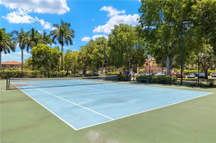 Community tennis court