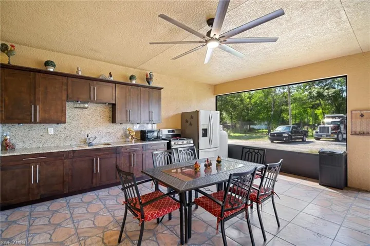 3620  34th SE AVE, Naples, FL 34117
