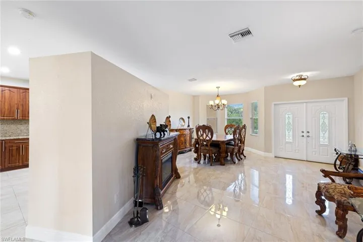 3620  34th SE AVE, Naples, FL 34117