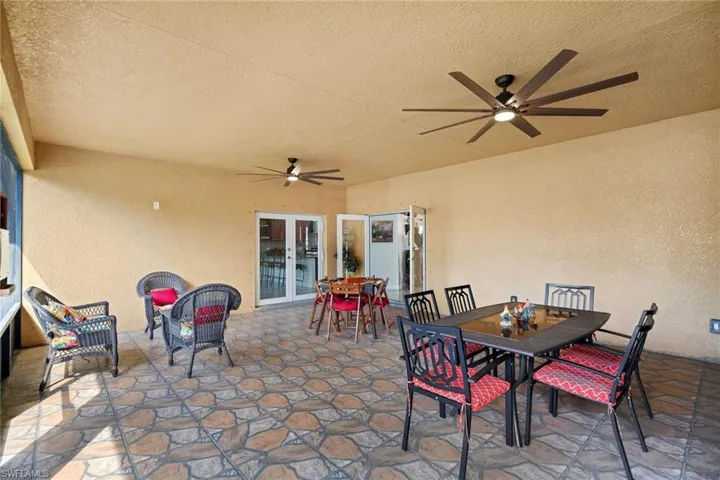 3620  34th SE AVE, Naples, FL 34117