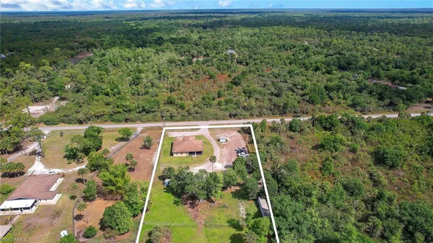 3620  34th SE AVE, Naples, FL 34117