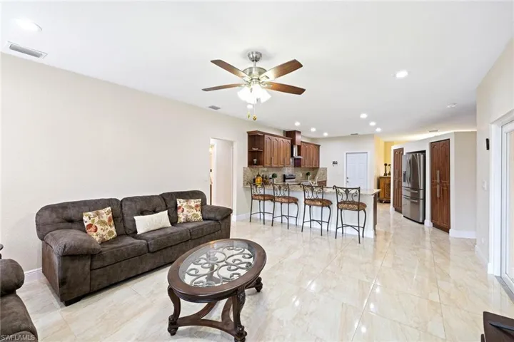 3620  34th SE AVE, Naples, FL 34117