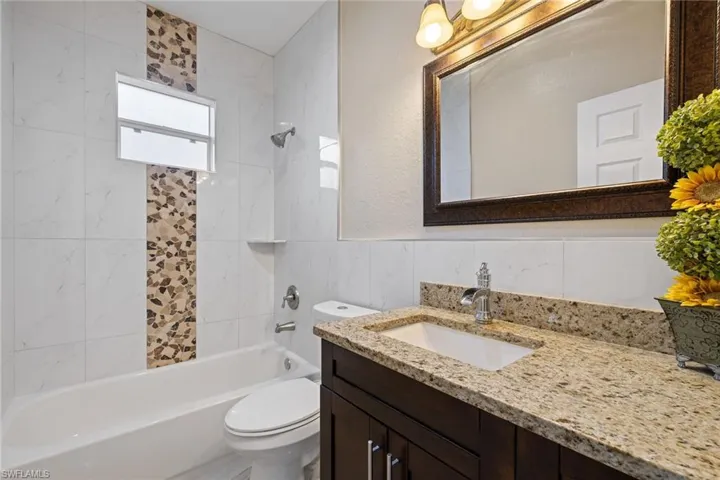 3620  34th SE AVE, Naples, FL 34117