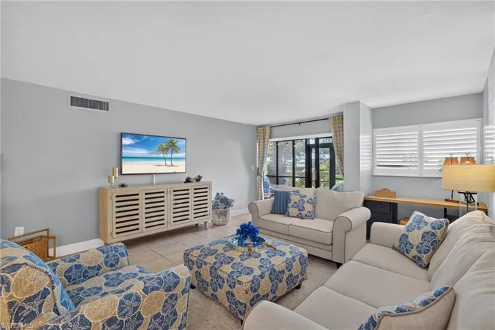 4387 Bowsprit Ct 1b, Fort Myers, Florida 33919