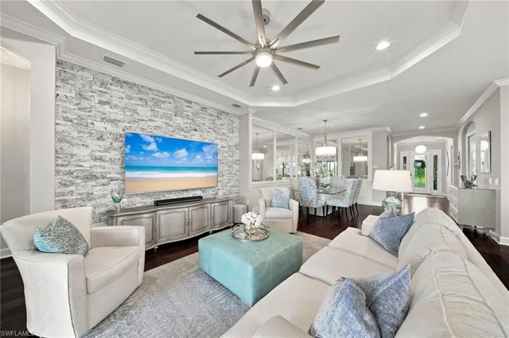 9392 Terresina Dr, Naples, Florida 34119
