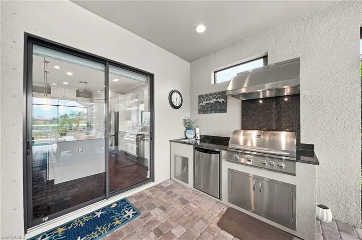 9392 Terresina Dr, Naples, Florida 34119
