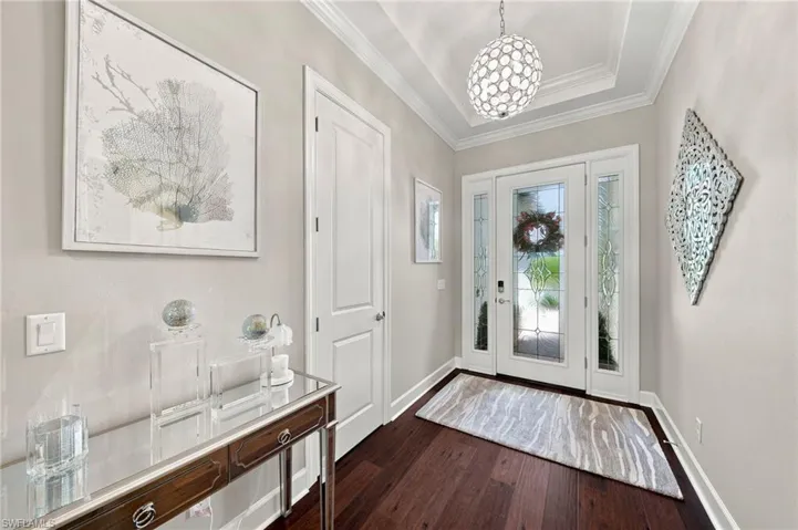 9392 Terresina Dr, Naples, Florida 34119