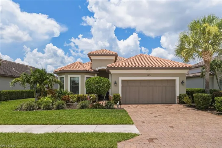 9392 Terresina Dr, Naples, Florida 34119
