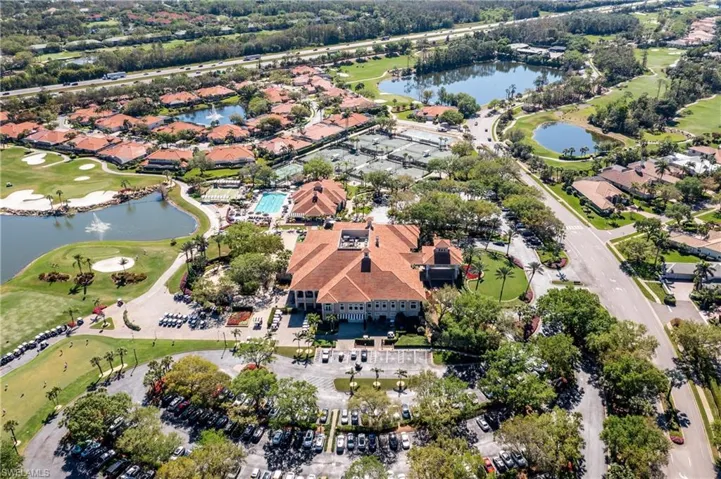 Bird's eye of the amenities.