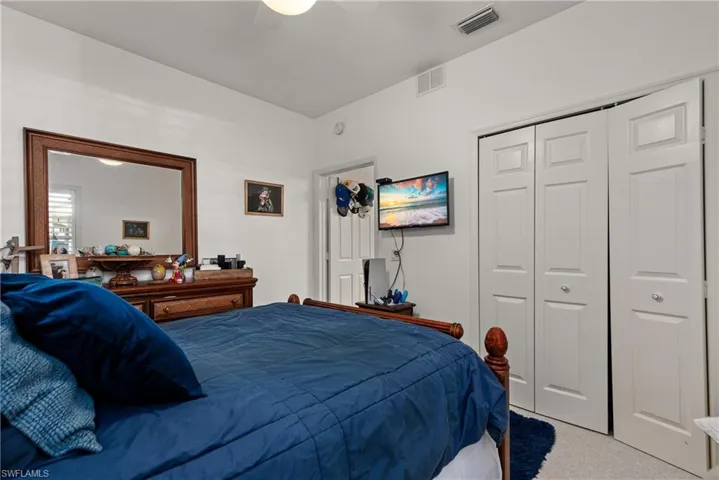Guest bedroom