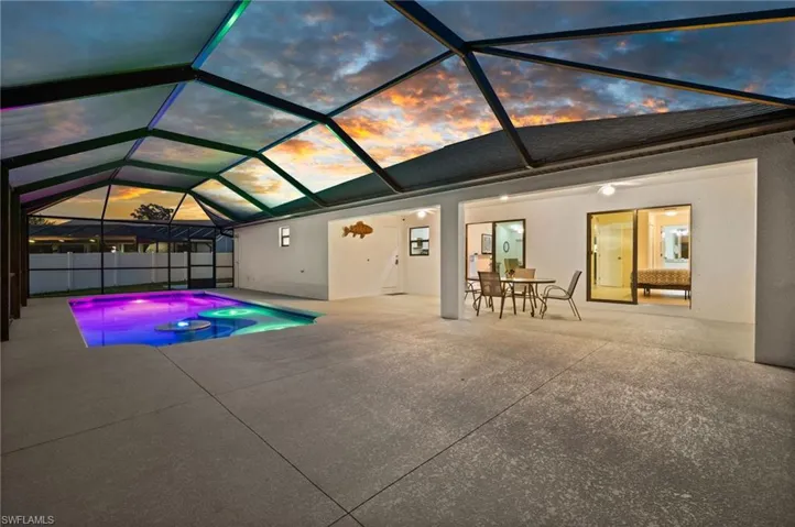 Custom lightning and water features in the pool