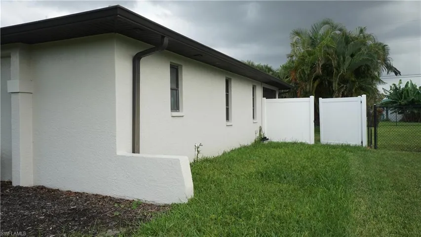 1203 33rd St, Cape Coral, Florida 33904