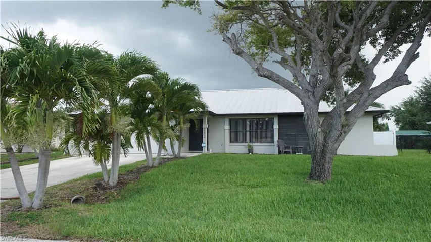 1203 33rd St, Cape Coral, Florida 33904