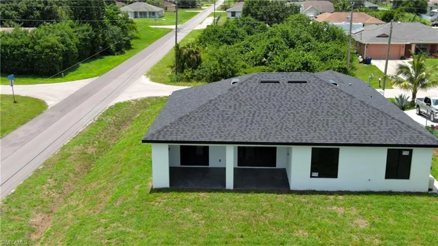 Aerial view of property and surrounding area