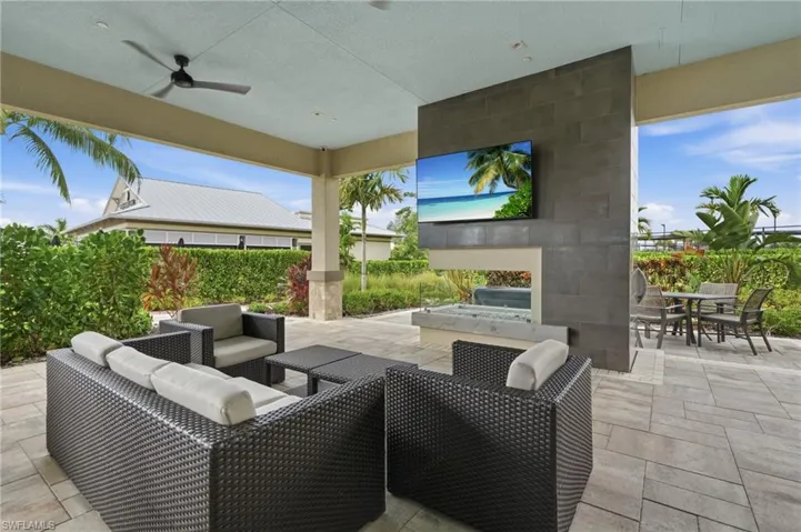 TV/Sitting area outside of Clubhouse