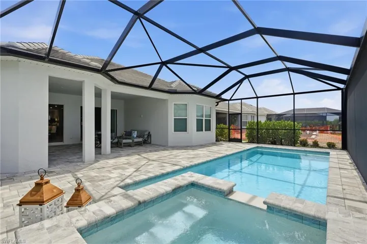 Pool with spa