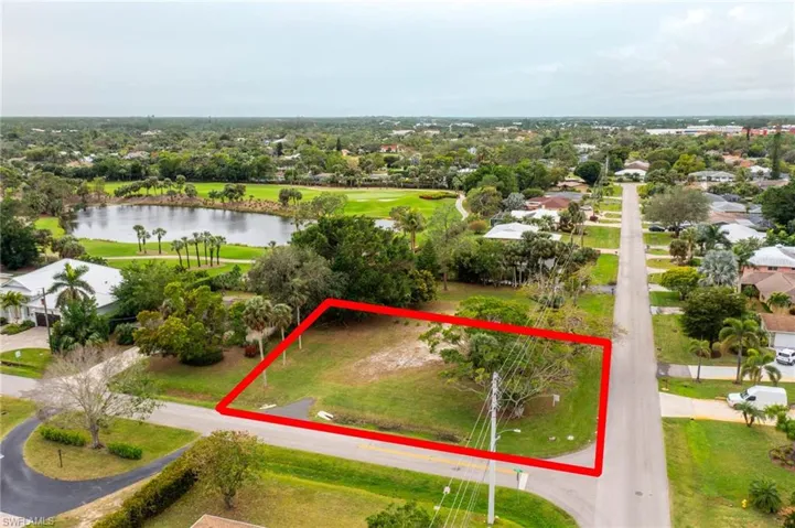 264 Cypress Way Way W, Naples, Florida 34110