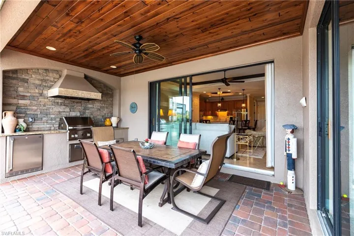 Lanai Dining Area and Outdoor Kitchen