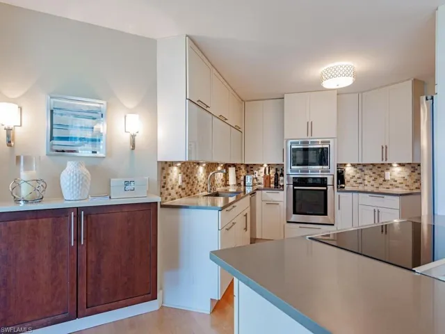 4551 Gulf Shore Blvd N 606, Naples, Florida 34103
