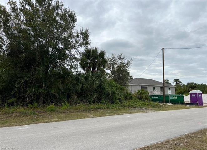 552 Sherwood AVE S, LEHIGH ACRES FL 33974