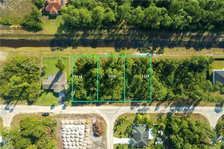 1116  Bari E ST, Lehigh Acres, FL 33974