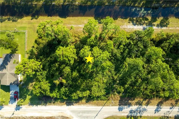 1116  Bari E ST, Lehigh Acres, FL 33974