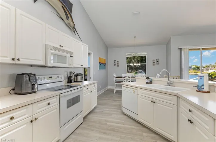 532 W Archer Pkwy, Cape Coral, Florida 33904