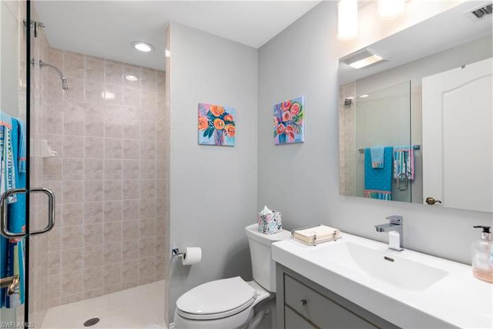 Remodeled full bathroom off the den and living room.