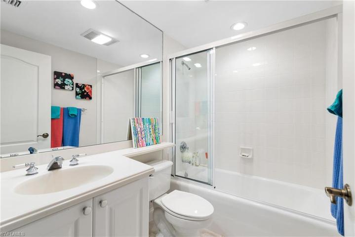 Full guest bathroom.