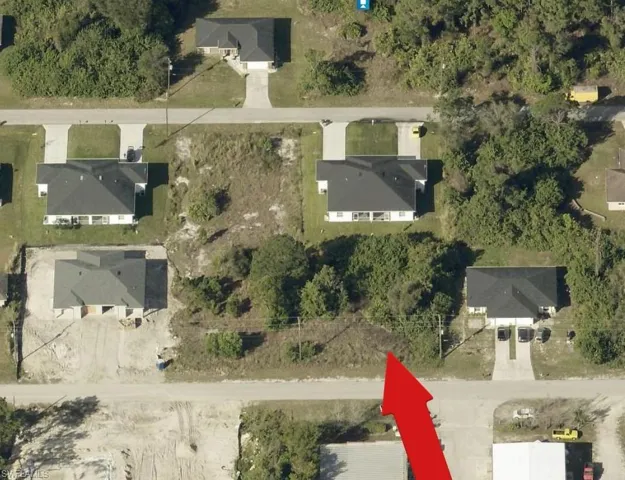 112-114  Gretchen S AVE, Lehigh Acres, FL 33973