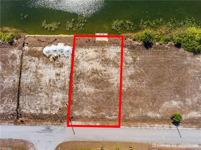 704 Nw 9th St, Cape Coral, Florida 33993