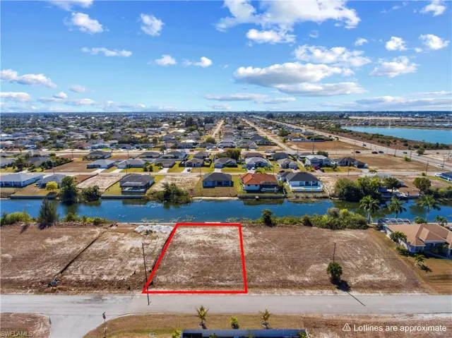 704 Nw 9th St, Cape Coral, Florida 33993