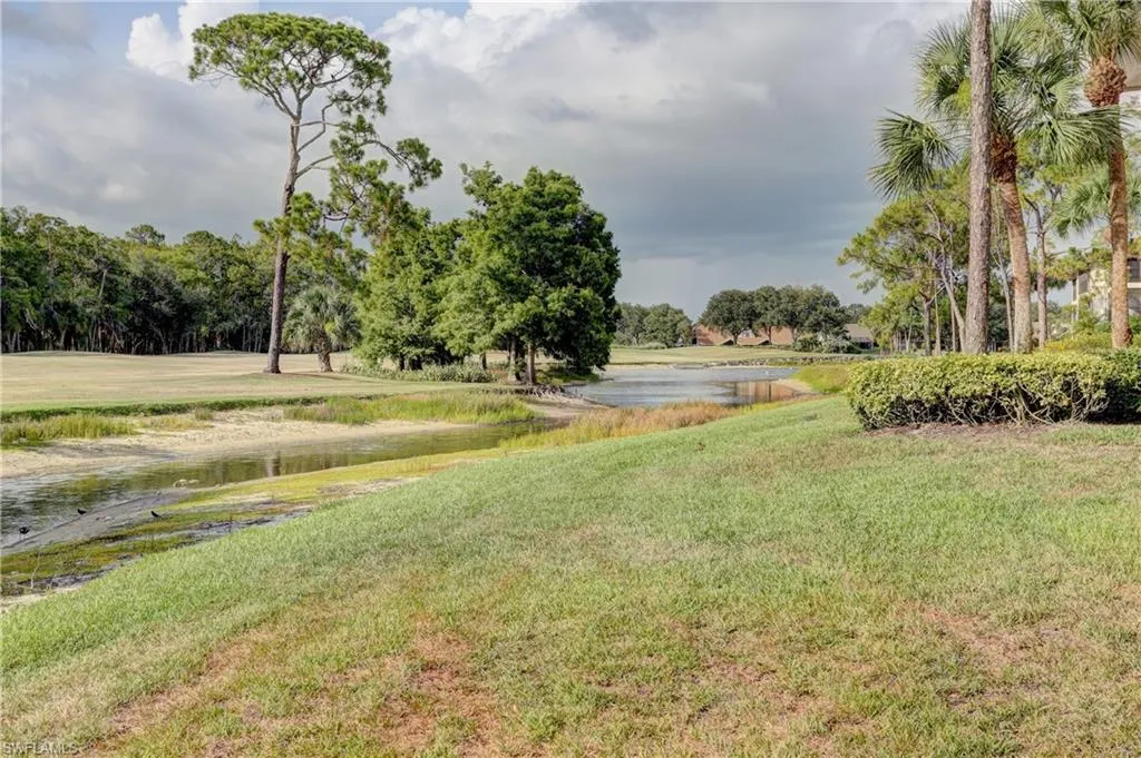400 Wyndemere WAY, Naples, FL 34105,225047421
